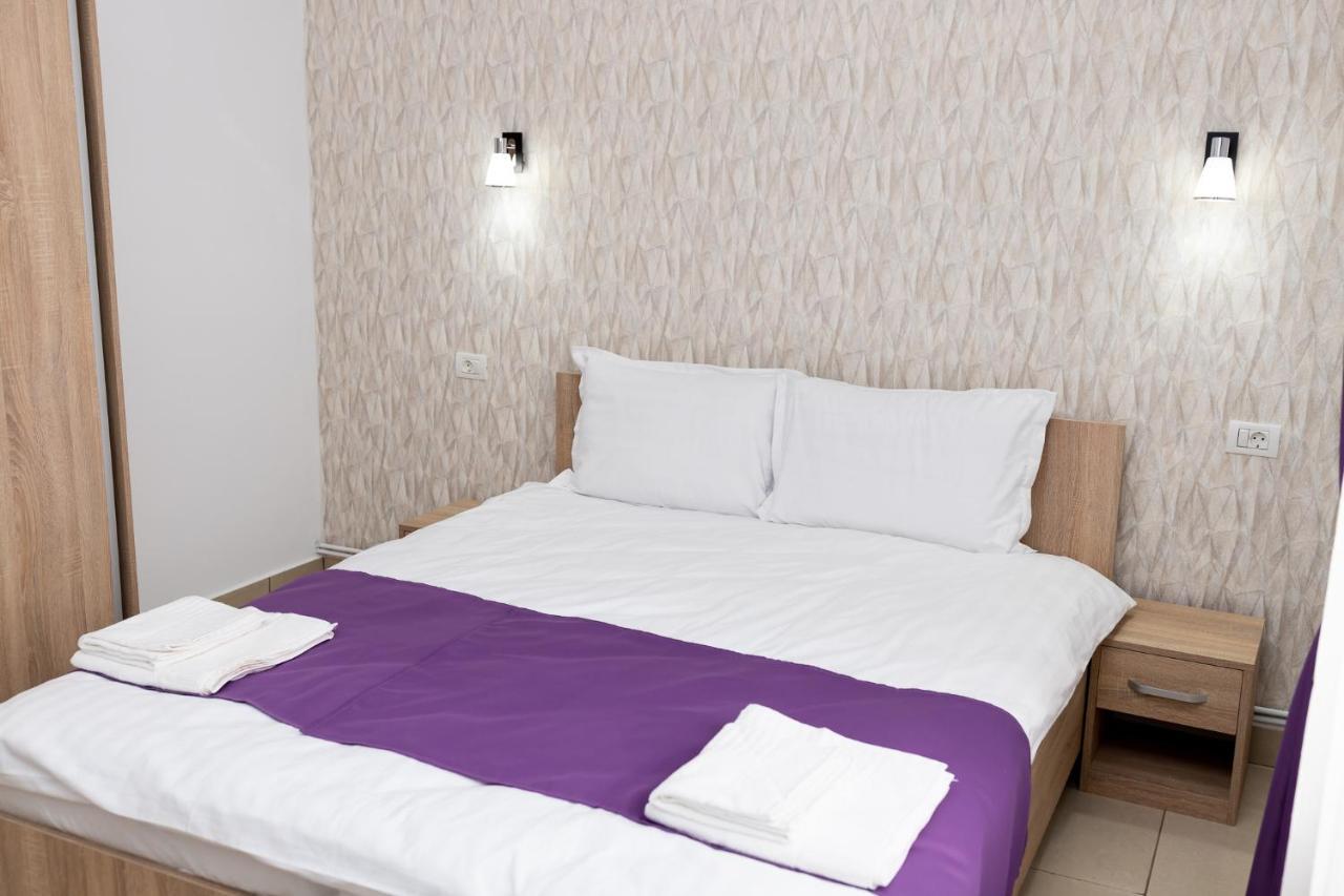 Marconi Guesthouse Hunedoara Buitenkant foto